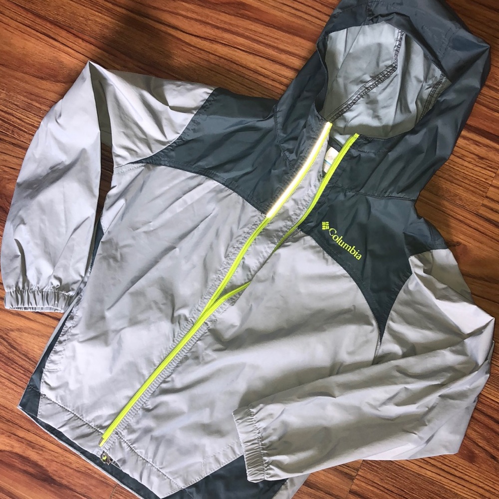 Columbia rain/wind jacket size xs 6/7